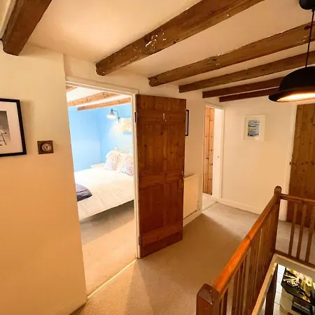 Cliff Crest *